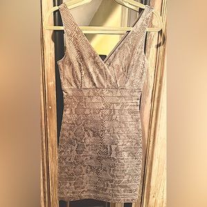 Express Mini Snakeskin Shimmer Bodycon Dress. Size: XS. Like new!